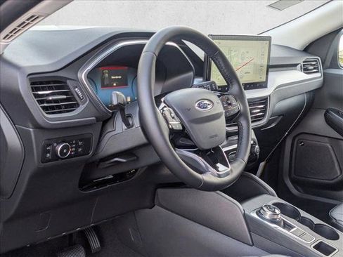 New 2026 Ford Escape SE w/ PHEV Premium Package image 3