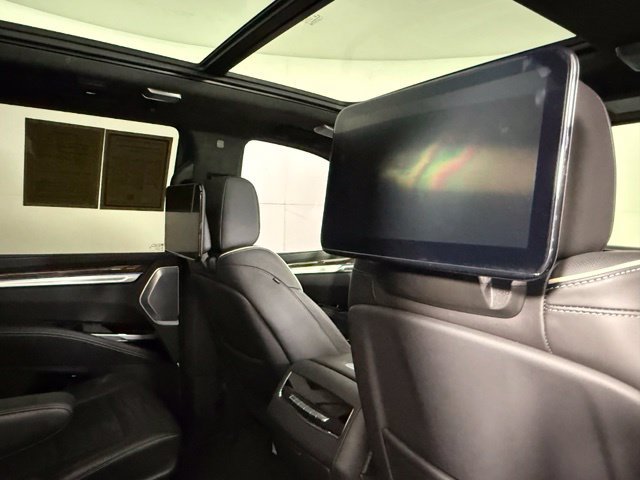 Used 2026 Cadillac Escalade Platinum Sport w/ LPO, ONYX Package AWD/4WD image 26