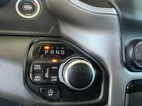 Used 2022 RAM 1500 Big Horn AWD/4WD image 12