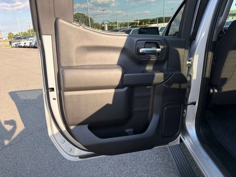 Used 2021 Chevrolet Silverado 1500 Custom AWD/4WD image 16