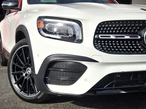 Used 2023 Mercedes-Benz GLB 250 image 14