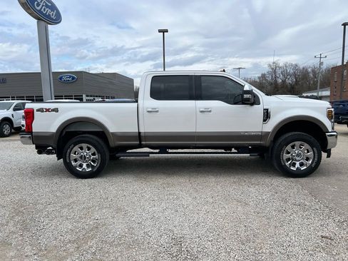 Used 2019 Ford F350 Lariat w/ Chrome Package image 9