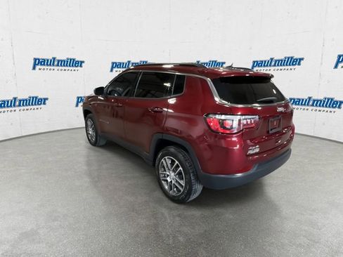 Used 2020 Jeep Compass Latitude w/ Popular Equipment Group AWD/4WD image 8