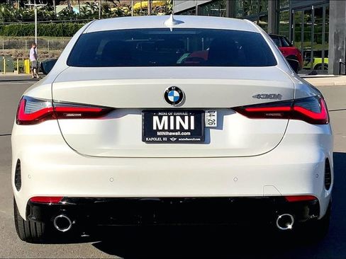 Used 2021 BMW 430i Coupe w/ Convenience Package RWD image 4