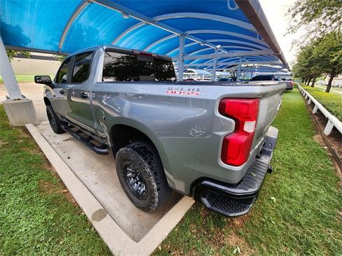 Used 2024 Chevrolet Silverado 1500 LT Trail Boss w/ Convenience Package II AWD/4WD image 4