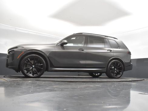 Used 2026 BMW X7 xDrive40i w/ Executive Package AWD/4WD image 42