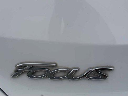 Used 2015 Ford Focus SE FWD image 7