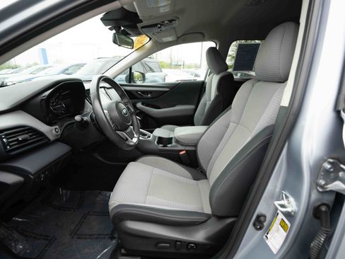 Used 2024 Subaru Outback Premium AWD/4WD image 9