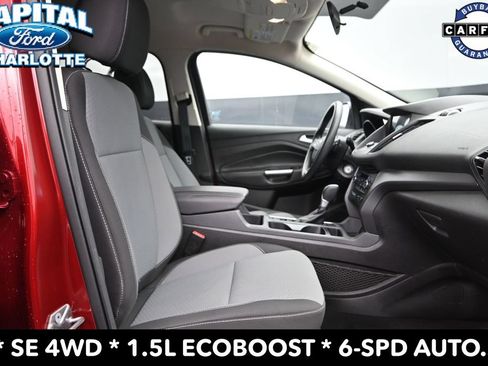 Used 2017 Ford Escape SE w/ Equipment Group 201A AWD/4WD image 12