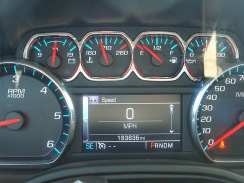 Used 2016 Chevrolet Tahoe LT image 9