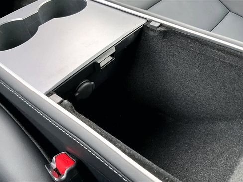 Used 2023 Tesla Model 3 Standard Range image 36