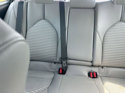 Used 2019 Toyota Camry SE image 24
