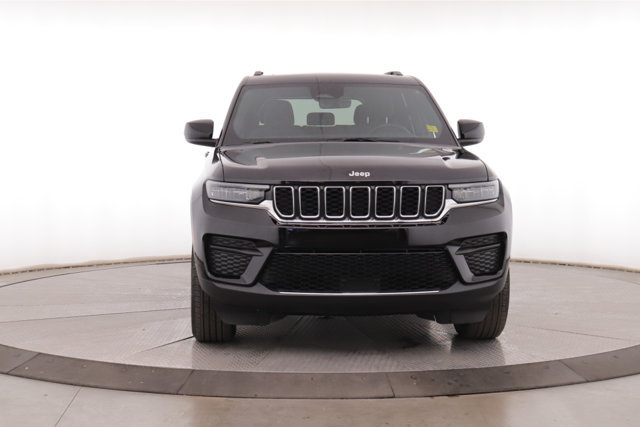 Used 2025 Jeep Grand Cherokee Laredo X AWD/4WD image 12