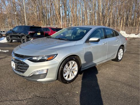 Used 2022 Chevrolet Malibu LT image 4