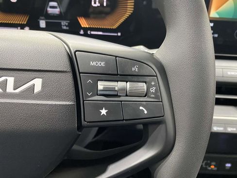 New 2026 Kia K4 LXS image 22