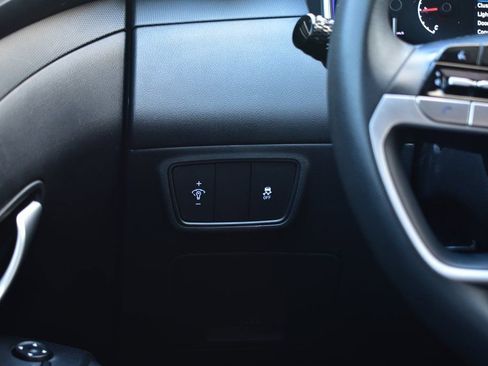 Used 2024 Hyundai Tucson SE image 35