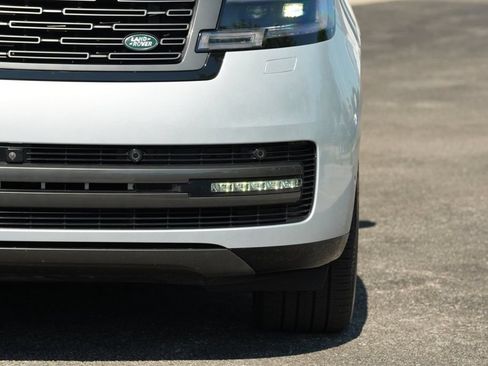 Used 2025 Land Rover Range Rover SE AWD/4WD image 30