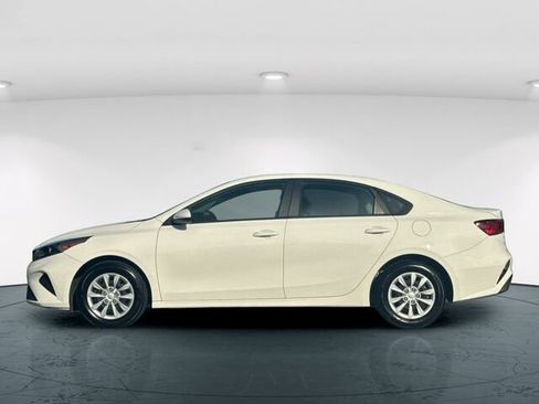 Used 2022 Kia Forte Sedan image 4