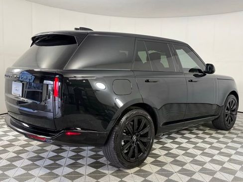 New 2025 Land Rover Range Rover SE image 9