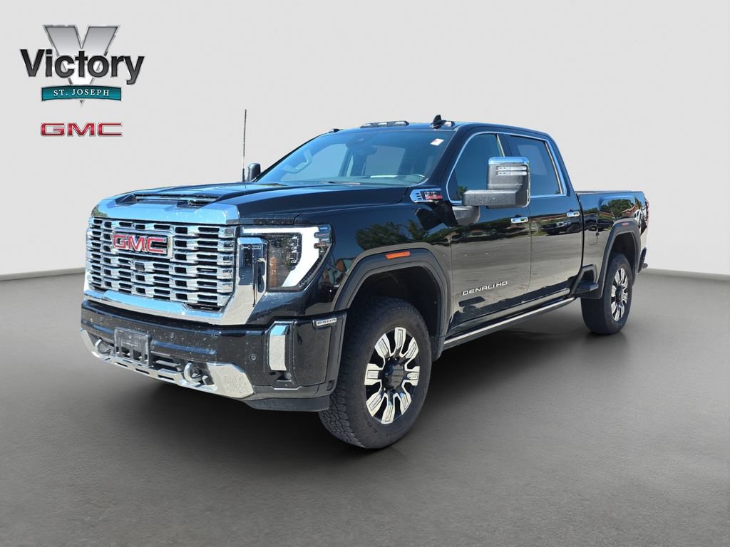 Used 2025 GMC Sierra 2500 Denali w/ Denali Reserve Package AWD/4WD image 3