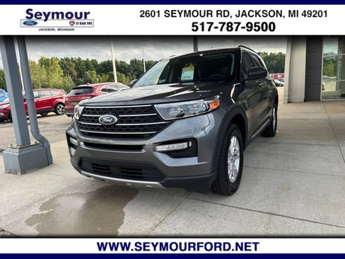 Certified 2024 Ford Explorer XLT w/ Equipment Group 202A AWD/4WD image 1