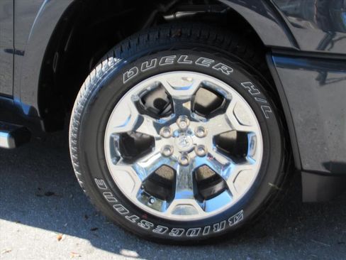 New 2026 RAM 1500 Big Horn AWD/4WD image 8