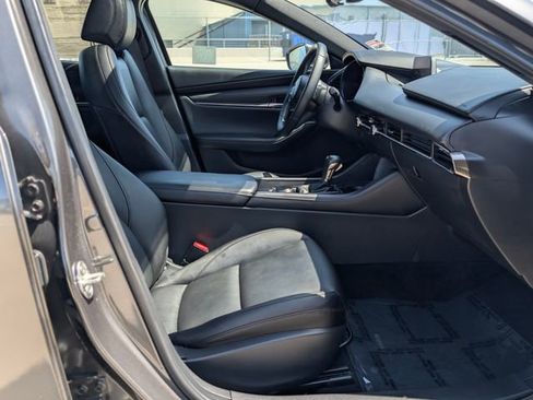 Used 2022 MAZDA MAZDA3 s FWD image 12