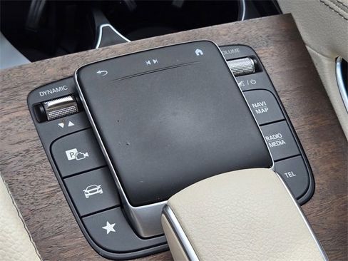 Used 2021 Mercedes-Benz GLE 350 w/ Premium Package image 17