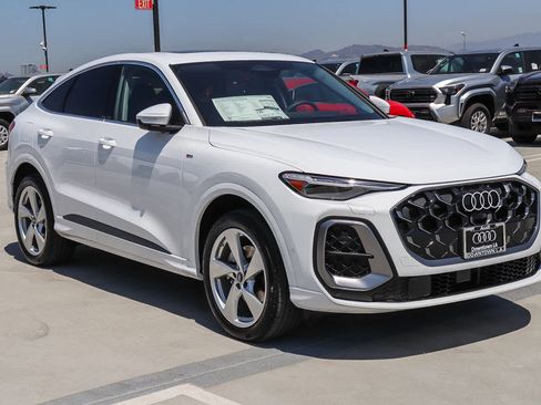 New 2025 Audi Q5 Prestige image 3