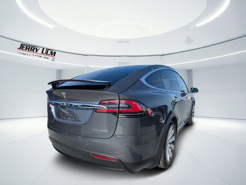 Used 2019 Tesla Model X 100D image 33