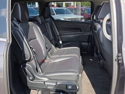 Used 2023 Honda Odyssey Elite image 14