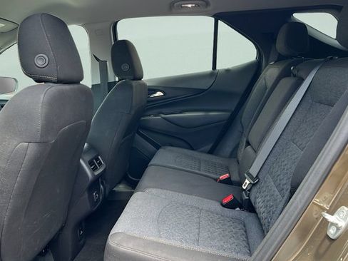 Used 2024 Chevrolet Equinox LT FWD image 11