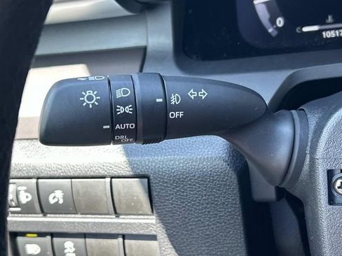 Used 2024 Toyota Tacoma TRD Off-Road image 31