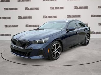 Used 2025 BMW 540i xDrive w/ Executive Package AWD/4WD video 1