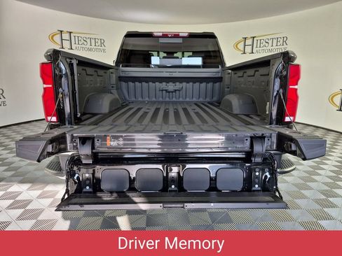 Certified 2025 Chevrolet Silverado 2500 LTZ w/ LTZ Convenience Package AWD/4WD image 32