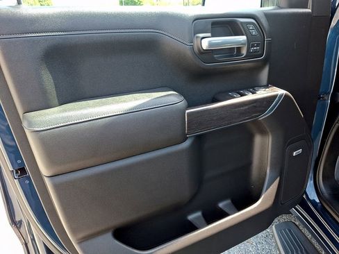 Used 2019 Chevrolet Silverado 1500 LTZ w/ Technology Package AWD/4WD image 12