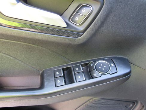 Used 2025 Ford Escape ST-Line FWD image 16