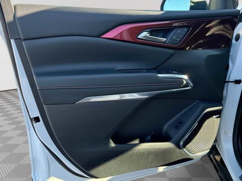 Certified 2024 Chevrolet Traverse RS w/ LPO, Floor Liner Package image 23