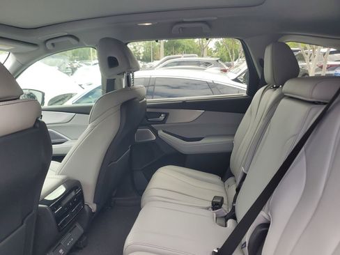 Used 2026 Acura MDX w/ Technology Package image 8