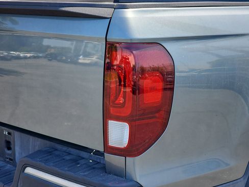 Used 2017 Honda Ridgeline RTL-T image 11