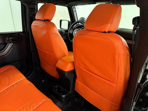 Used 2015 Jeep Wrangler Unlimited Sport w/ Quick Order Package 24S AWD/4WD image 32