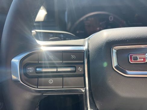 Used 2024 GMC Acadia Elevation w/ Luxury Package FWD image 22