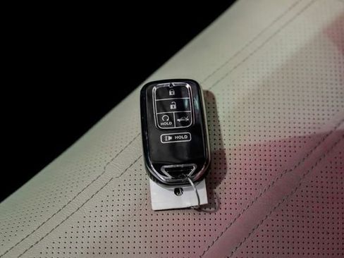 Used 2019 Honda CR-V Touring image 55