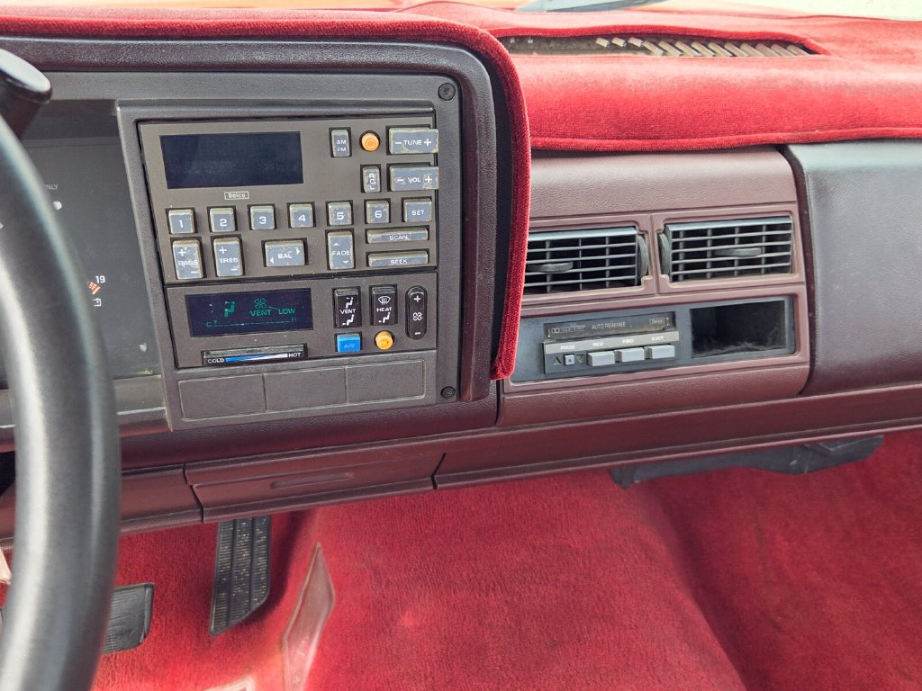 Used 1992 Chevrolet Silverado 1500 2WD Regular Cab image 30