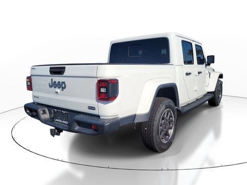 Used 2021 Jeep Gladiator Overland AWD/4WD image 4