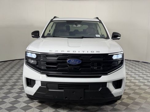 Used 2025 Ford Expedition Active AWD/4WD image 5