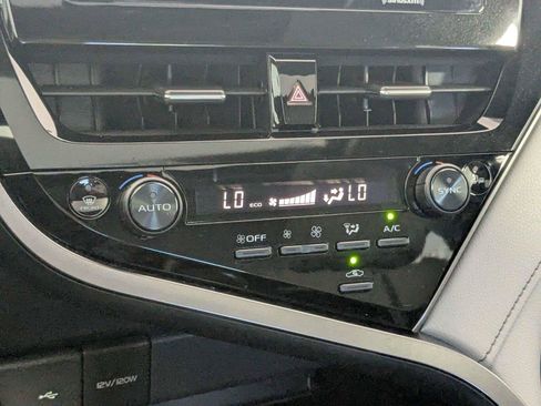 Certified 2022 Toyota Camry SE w/ Convenience Package FWD image 22