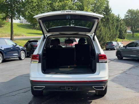 Used 2023 Volkswagen Atlas SE AWD/4WD image 4