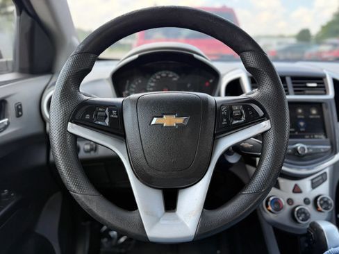 Used 2019 Chevrolet Sonic LT FWD image 24