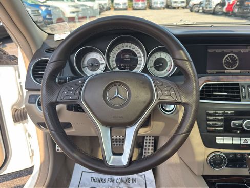 Used 2013 Mercedes-Benz C 250 Sedan image 13